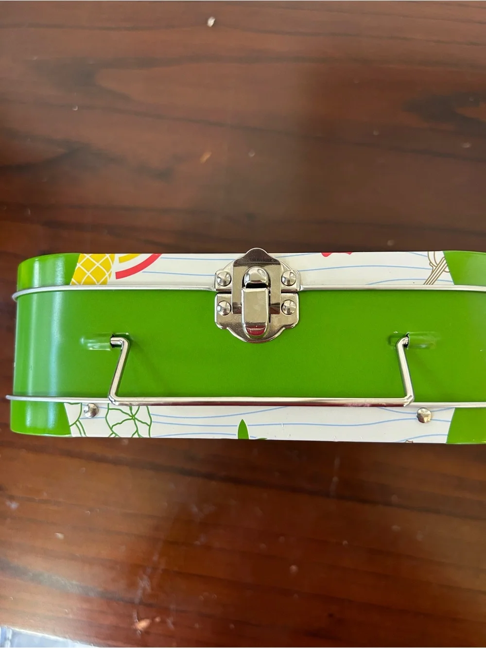 Free item: empty cookie tin